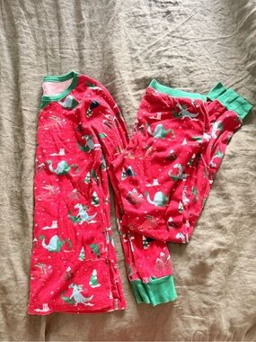 Adult red and green Christmas pajamas set